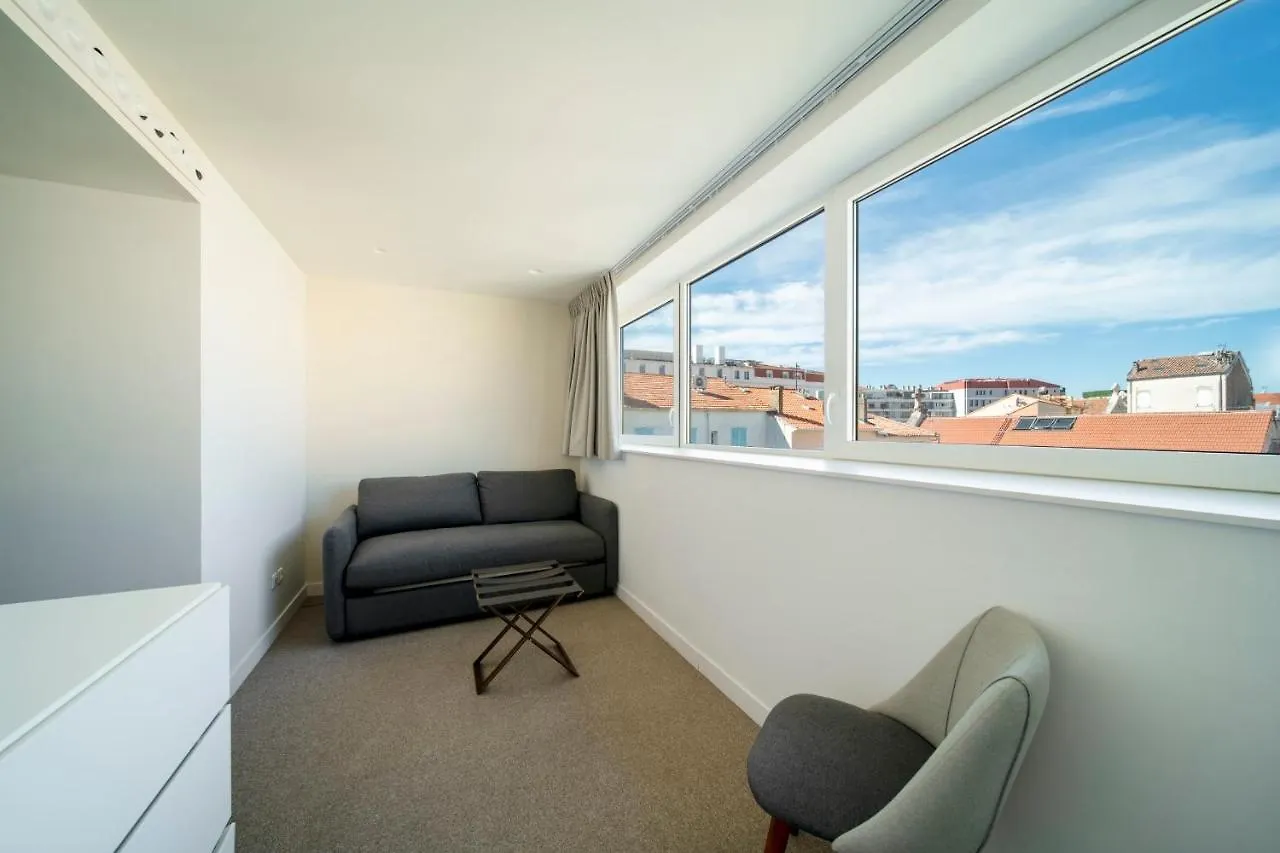 Ref 1071 - Cannes Center - 5Mins To The Palais Des Festivals